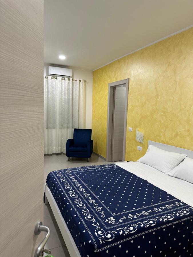 Bed and Breakfast A Due Passi Dal Mare Катандзаро Экстерьер фото
