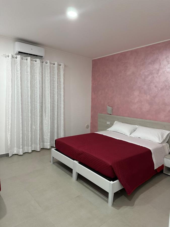 Bed and Breakfast A Due Passi Dal Mare Катандзаро Экстерьер фото